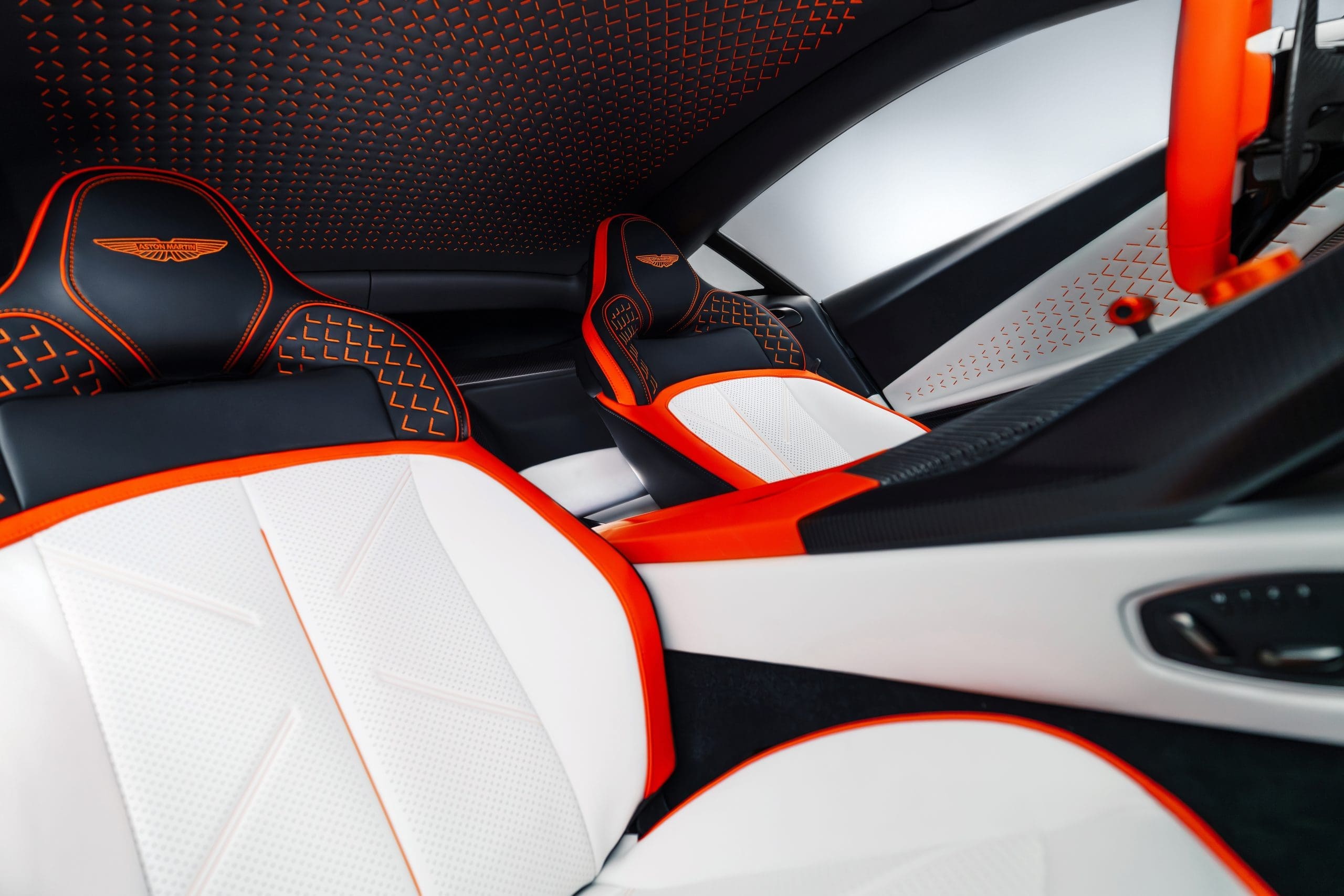 aston-martin-valen-850-ps-f-r-den-st-rksten-frontmotor-aston-alles-auto